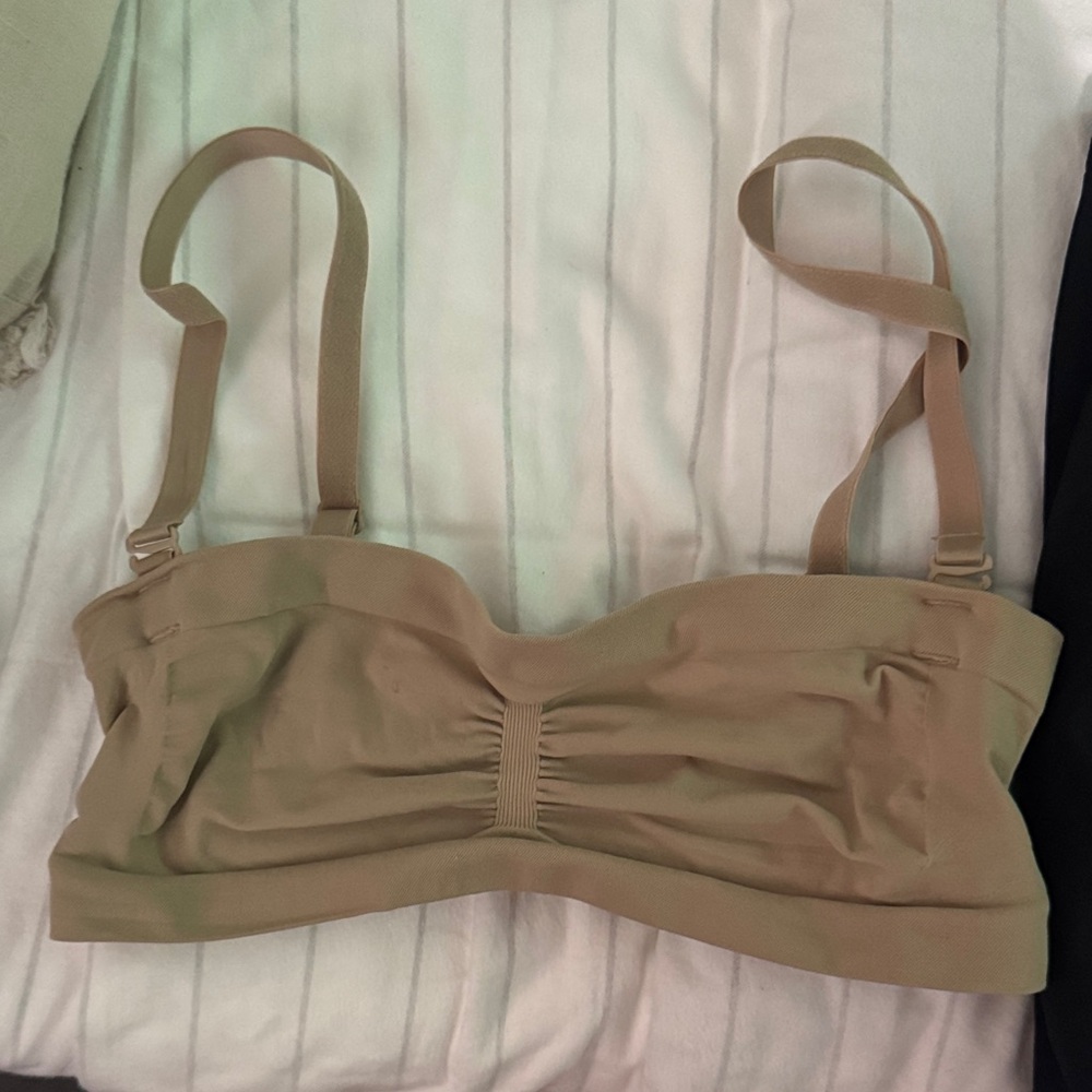 Skims seamless sculpting bra